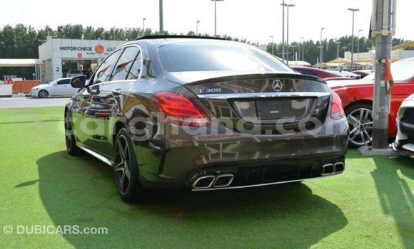 Ra Imported Mercedes‒Benz 1117 Brown Ọkọ̀ akẹ́rù ńlá in Import - Dubai ni Ashanti Ra Imported Mercedes‒Benz 1117 Brown Ọkọ̀ akẹ́rù ńlá in Import - Dubai ni Ashanti