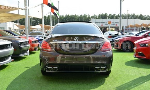 Ra Imported Mercedes‒Benz 1117 Brown Ọkọ̀ akẹ́rù ńlá in Import - Dubai ni Ashanti Ra Imported Mercedes‒Benz 1117 Brown Ọkọ̀ akẹ́rù ńlá in Import - Dubai ni Ashanti