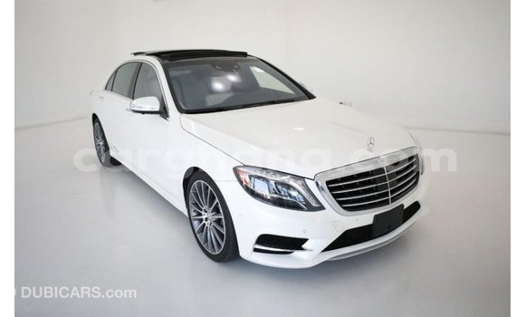 Buy Import Mercedes‒Benz 117 White Truck in Import - Dubai in Ashanti Buy Import Mercedes‒Benz 117 White Truck in Import - Dubai in Ashanti