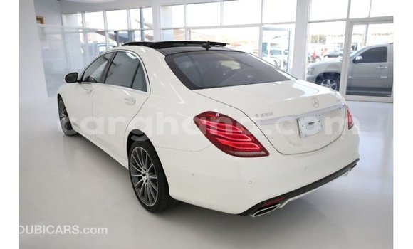 Buy Import Mercedes‒Benz 117 White Truck in Import - Dubai in Ashanti Buy Import Mercedes‒Benz 117 White Truck in Import - Dubai in Ashanti
