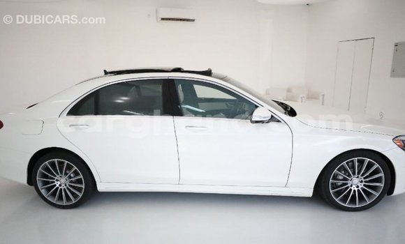 Buy Import Mercedes‒Benz 117 White Truck in Import - Dubai in Ashanti Buy Import Mercedes‒Benz 117 White Truck in Import - Dubai in Ashanti