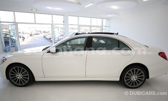 Buy Import Mercedes‒Benz 117 White Truck in Import - Dubai in Ashanti Buy Import Mercedes‒Benz 117 White Truck in Import - Dubai in Ashanti