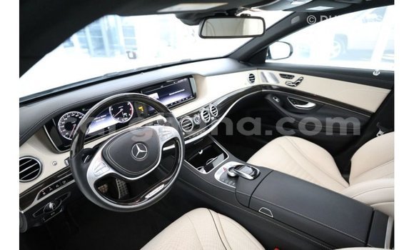 Buy Import Mercedes‒Benz 117 White Truck in Import - Dubai in Ashanti Buy Import Mercedes‒Benz 117 White Truck in Import - Dubai in Ashanti