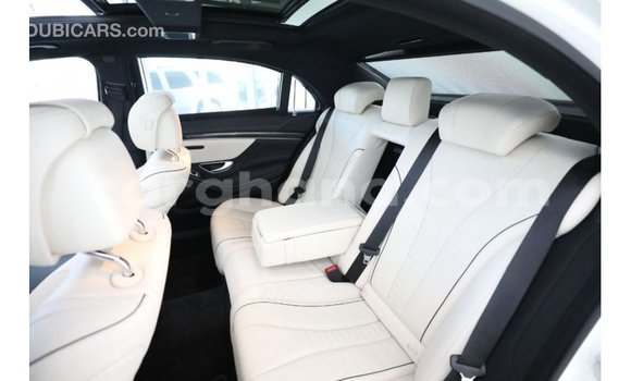 Buy Import Mercedes‒Benz 117 White Truck in Import - Dubai in Ashanti Buy Import Mercedes‒Benz 117 White Truck in Import - Dubai in Ashanti