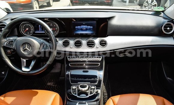 Ra Imported Mercedes‒Benz 2024 Alagara Ọkọ̀ akẹ́rù ńlá in Import - Dubai ni Ashanti Ra Imported Mercedes‒Benz 2024 Alagara Ọkọ̀ akẹ́rù ńlá in Import - Dubai ni Ashanti