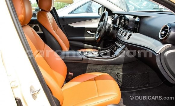 Ra Imported Mercedes‒Benz 2024 Alagara Ọkọ̀ akẹ́rù ńlá in Import - Dubai ni Ashanti Ra Imported Mercedes‒Benz 2024 Alagara Ọkọ̀ akẹ́rù ńlá in Import - Dubai ni Ashanti