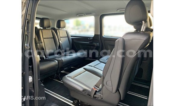Ra Imported Mercedes‒Benz Vito Black Ọkọ̀ akẹ́rù ńlá in Import - Dubai ni Ashanti Ra Imported Mercedes‒Benz Vito Black Ọkọ̀ akẹ́rù ńlá in Import - Dubai ni Ashanti