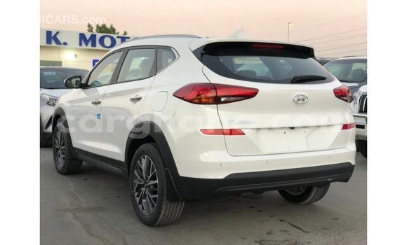 Sayi Imported Hyundai Tucson White Mota in Import - Dubai a Ashanti Sayi Imported Hyundai Tucson White Mota in Import - Dubai a Ashanti