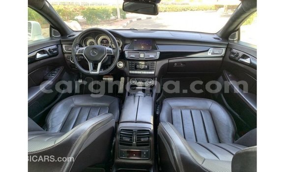 Buy Import Mercedes‒Benz 1117 White Truck in Import - Dubai in Ashanti Buy Import Mercedes‒Benz 1117 White Truck in Import - Dubai in Ashanti