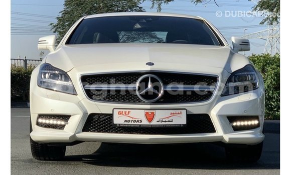 Buy Import Mercedes‒Benz 1117 White Truck in Import - Dubai in Ashanti Buy Import Mercedes‒Benz 1117 White Truck in Import - Dubai in Ashanti