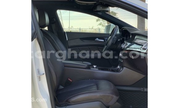 Buy Import Mercedes‒Benz 1117 White Truck in Import - Dubai in Ashanti Buy Import Mercedes‒Benz 1117 White Truck in Import - Dubai in Ashanti