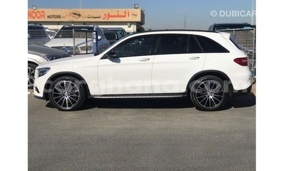 Buy Import Mercedes‒Benz 250 White Car in Import - Dubai in Ashanti Buy Import Mercedes‒Benz 250 White Car in Import - Dubai in Ashanti