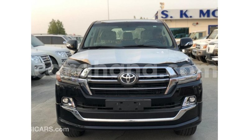 Big with watermark toyota land cruiser ashanti import dubai 11861