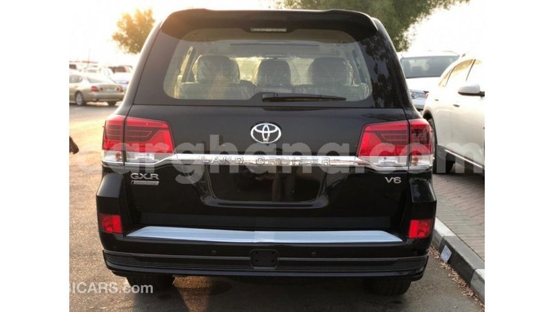 Big with watermark toyota land cruiser ashanti import dubai 11861