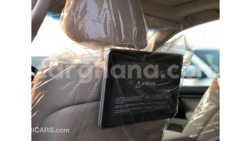 Big with watermark toyota land cruiser ashanti import dubai 11861