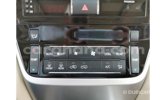 Ra Imported Toyota Land Cruiser funfun Ọkọ̀ in Import - Dubai ni Ashanti Ra Imported Toyota Land Cruiser funfun Ọkọ̀ in Import - Dubai ni Ashanti