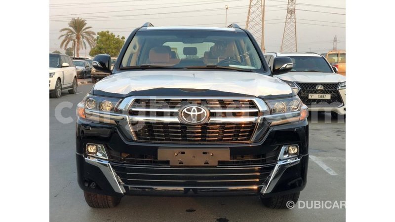 Big with watermark toyota land cruiser ashanti import dubai 11864