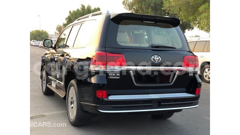 Big with watermark toyota land cruiser ashanti import dubai 11864