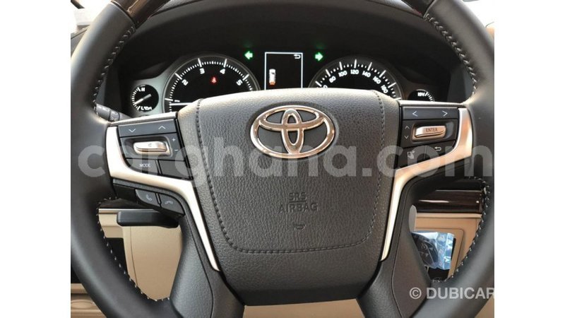 Big with watermark toyota land cruiser ashanti import dubai 11864