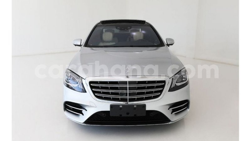 Big with watermark mercedes benz 1117 ashanti import dubai 11878