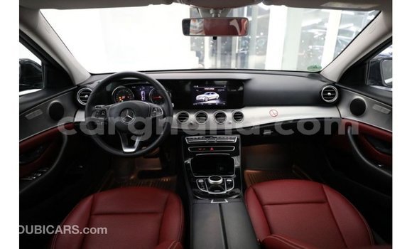 Ra Imported Mercedes‒Benz 1117 Black Ọkọ̀ akẹ́rù ńlá in Import - Dubai ni Ashanti Ra Imported Mercedes‒Benz 1117 Black Ọkọ̀ akẹ́rù ńlá in Import - Dubai ni Ashanti