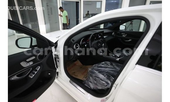 Sayi Imported Mercedes‒Benz 1117 White Babbar mota in Import - Dubai a Ashanti Sayi Imported Mercedes‒Benz 1117 White Babbar mota in Import - Dubai a Ashanti