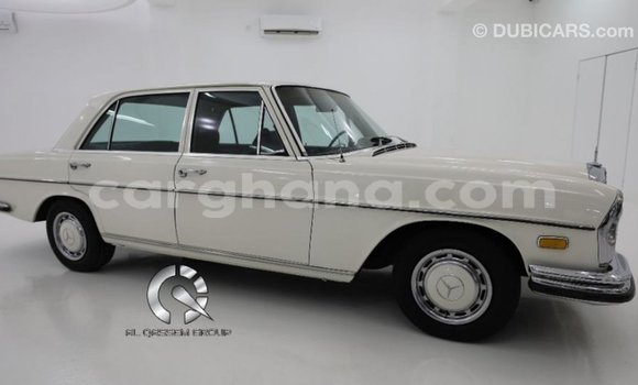 Buy Import Mercedes‒Benz 1117 Beige Truck in Import - Dubai in Ashanti Buy Import Mercedes‒Benz 1117 Beige Truck in Import - Dubai in Ashanti