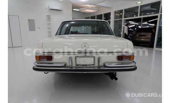 Buy Import Mercedes‒Benz 1117 Beige Truck in Import - Dubai in Ashanti Buy Import Mercedes‒Benz 1117 Beige Truck in Import - Dubai in Ashanti