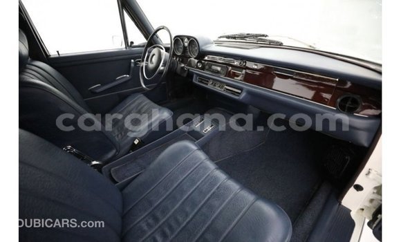 Buy Import Mercedes‒Benz 1117 Beige Truck in Import - Dubai in Ashanti Buy Import Mercedes‒Benz 1117 Beige Truck in Import - Dubai in Ashanti