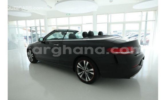 Buy Import Mercedes‒Benz 1117 Black Truck in Import - Dubai in Ashanti Buy Import Mercedes‒Benz 1117 Black Truck in Import - Dubai in Ashanti