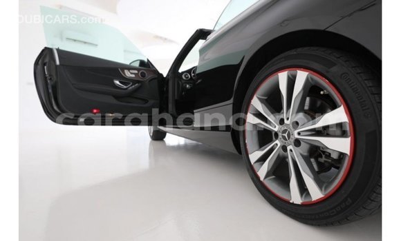 Buy Import Mercedes‒Benz 1117 Black Truck in Import - Dubai in Ashanti Buy Import Mercedes‒Benz 1117 Black Truck in Import - Dubai in Ashanti