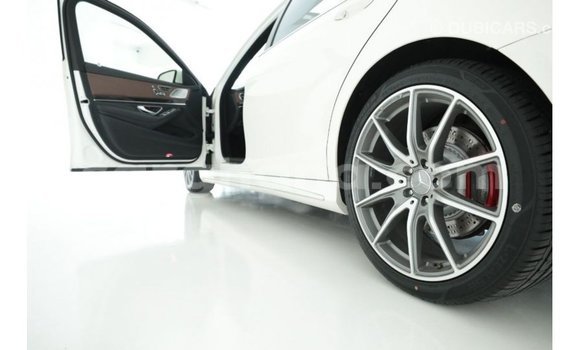 Sayi Imported Mercedes‒Benz 1117 White Babbar mota in Import - Dubai a Ashanti Sayi Imported Mercedes‒Benz 1117 White Babbar mota in Import - Dubai a Ashanti