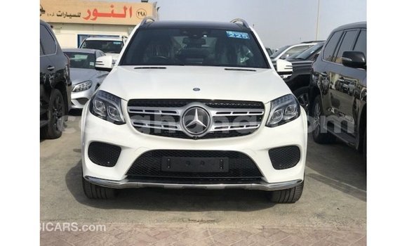 Buy Import Mercedes‒Benz 1117 White Truck in Import - Dubai in Ashanti Buy Import Mercedes‒Benz 1117 White Truck in Import - Dubai in Ashanti