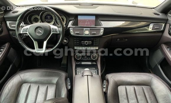 Ra Imported Mercedes‒Benz 1117 funfun Ọkọ̀ akẹ́rù ńlá in Import - Dubai ni Ashanti Ra Imported Mercedes‒Benz 1117 funfun Ọkọ̀ akẹ́rù ńlá in Import - Dubai ni Ashanti
