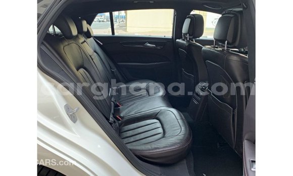 Ra Imported Mercedes‒Benz 1117 funfun Ọkọ̀ akẹ́rù ńlá in Import - Dubai ni Ashanti Ra Imported Mercedes‒Benz 1117 funfun Ọkọ̀ akẹ́rù ńlá in Import - Dubai ni Ashanti