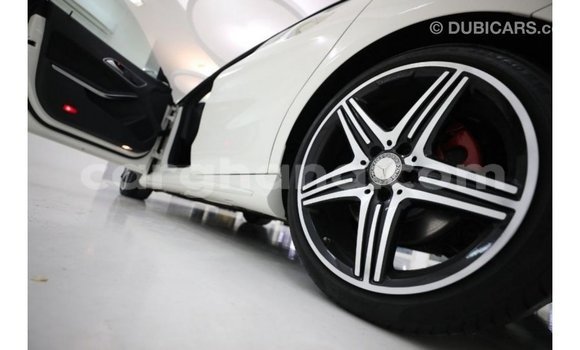 Sayi Imported Mercedes‒Benz 250 White Mota in Import - Dubai a Ashanti Sayi Imported Mercedes‒Benz 250 White Mota in Import - Dubai a Ashanti