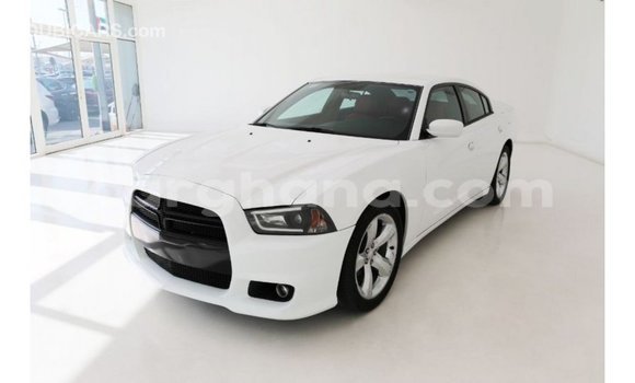 Sayi Imported Dodge Charger White Mota in Import - Dubai a Ashanti Sayi Imported Dodge Charger White Mota in Import - Dubai a Ashanti