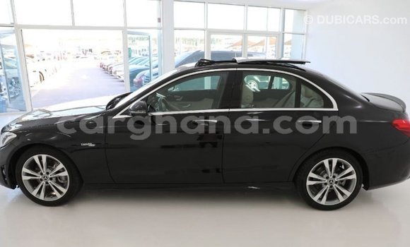 Ra Imported Mercedes‒Benz 1117 Black Ọkọ̀ akẹ́rù ńlá in Import - Dubai ni Ashanti Ra Imported Mercedes‒Benz 1117 Black Ọkọ̀ akẹ́rù ńlá in Import - Dubai ni Ashanti