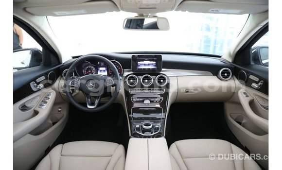 Ra Imported Mercedes‒Benz 1117 Black Ọkọ̀ akẹ́rù ńlá in Import - Dubai ni Ashanti Ra Imported Mercedes‒Benz 1117 Black Ọkọ̀ akẹ́rù ńlá in Import - Dubai ni Ashanti