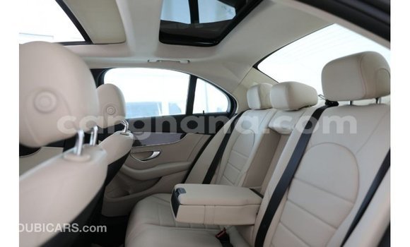 Ra Imported Mercedes‒Benz 1117 Black Ọkọ̀ akẹ́rù ńlá in Import - Dubai ni Ashanti Ra Imported Mercedes‒Benz 1117 Black Ọkọ̀ akẹ́rù ńlá in Import - Dubai ni Ashanti