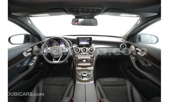 Buy Import Mercedes‒Benz 1117 Black Truck in Import - Dubai in Ashanti Buy Import Mercedes‒Benz 1117 Black Truck in Import - Dubai in Ashanti