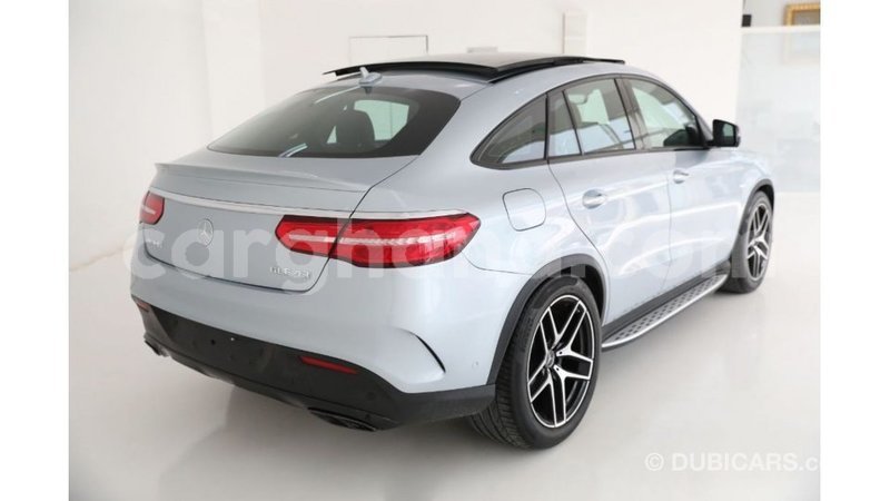 Big with watermark mercedes benz gle ashanti import dubai 11915