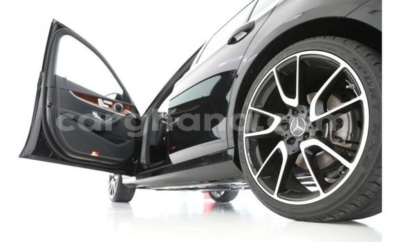 Sayi Imported Mercedes‒Benz 1117 Black Babbar mota in Import - Dubai a Ashanti Sayi Imported Mercedes‒Benz 1117 Black Babbar mota in Import - Dubai a Ashanti