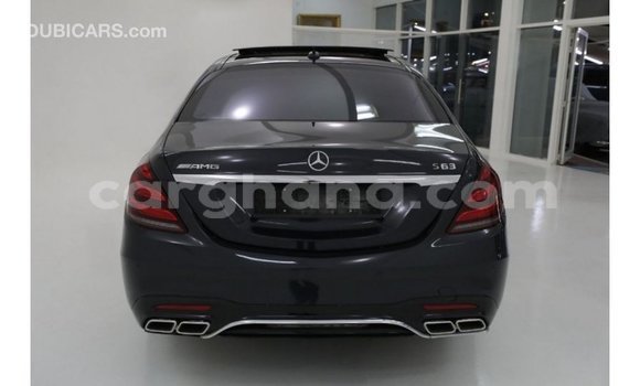 Buy Import Mercedes‒Benz 1117 Blue Truck in Import - Dubai in Ashanti Buy Import Mercedes‒Benz 1117 Blue Truck in Import - Dubai in Ashanti