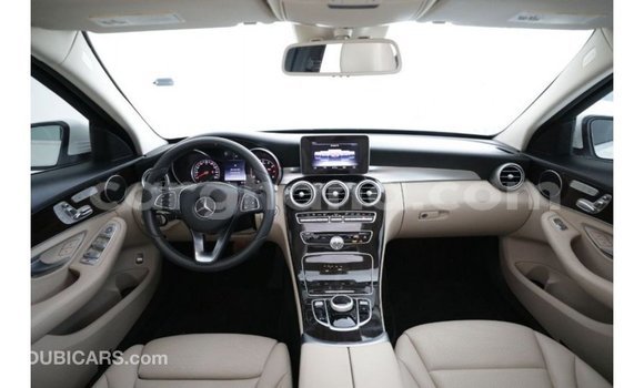 Ra Imported Mercedes‒Benz 200 funfun Ọkọ̀ in Import - Dubai ni Ashanti Ra Imported Mercedes‒Benz 200 funfun Ọkọ̀ in Import - Dubai ni Ashanti