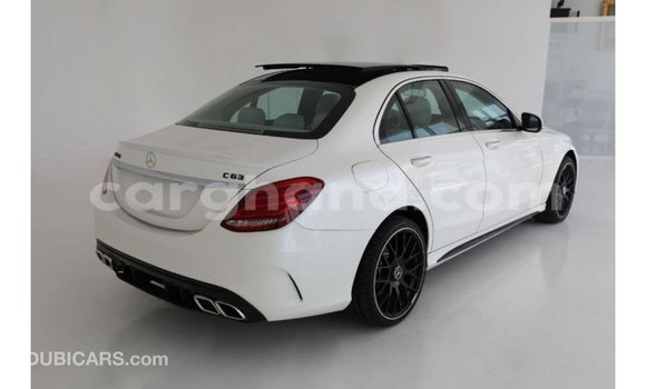 Ra Imported Mercedes‒Benz 1117 funfun Ọkọ̀ akẹ́rù ńlá in Import - Dubai ni Ashanti Ra Imported Mercedes‒Benz 1117 funfun Ọkọ̀ akẹ́rù ńlá in Import - Dubai ni Ashanti