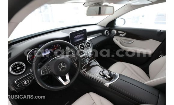 Ra Imported Mercedes‒Benz 1117 funfun Ọkọ̀ akẹ́rù ńlá in Import - Dubai ni Ashanti Ra Imported Mercedes‒Benz 1117 funfun Ọkọ̀ akẹ́rù ńlá in Import - Dubai ni Ashanti