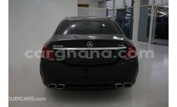 Buy Import Mercedes‒Benz 1117 Black Truck in Import - Dubai in Ashanti Buy Import Mercedes‒Benz 1117 Black Truck in Import - Dubai in Ashanti