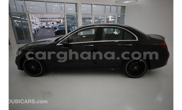 Buy Import Mercedes‒Benz 1117 Black Truck in Import - Dubai in Ashanti Buy Import Mercedes‒Benz 1117 Black Truck in Import - Dubai in Ashanti