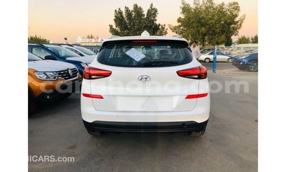 Sayi Imported Hyundai Tucson White Mota in Import - Dubai a Ashanti Sayi Imported Hyundai Tucson White Mota in Import - Dubai a Ashanti